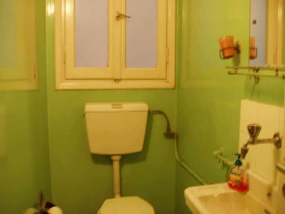 Проживание в семье Private Bedrooms In Shared 135 Sm Center *