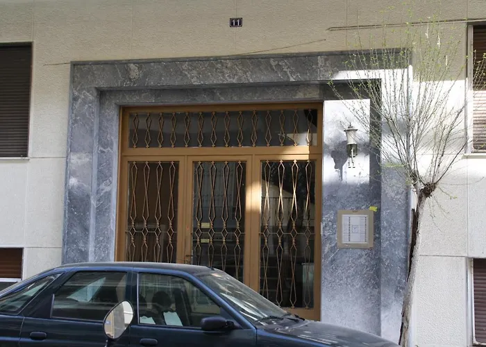 Private Bedrooms In Shared Apartment 135 Sm Athens Center
